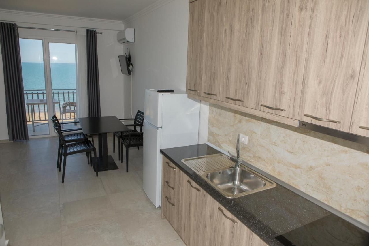 Sòluna Apartments Shëngjin Esterno foto