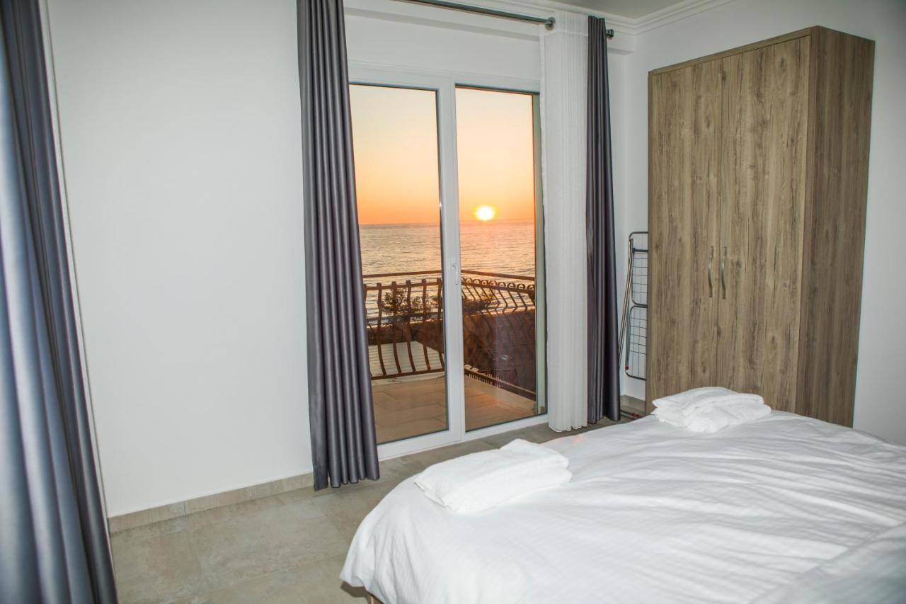 Sòluna Apartments Shëngjin Esterno foto